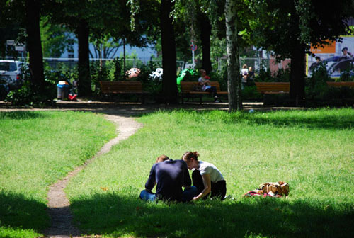 pärchen im comenius park © heike quosdorf | quosi.de