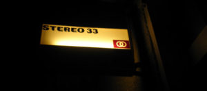 stereo 33 musik bar leuchtschild © friedrichshainblog.de