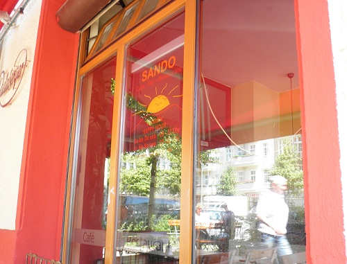 cafe restaurant sando rigaer straße berlin friedrichshain c friedrichshainblog.de