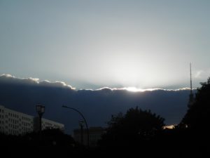 Sonne hinter den Wolken Berlin Friedrichshain