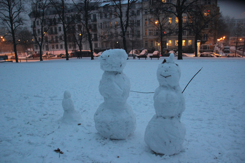 Schneemänner im Volkspark Friedrichshain