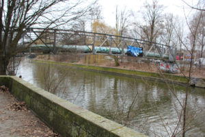 12 Rohrbrücke Landwehrkanal