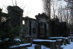 Gräberweg Friedhof Friedrichshain