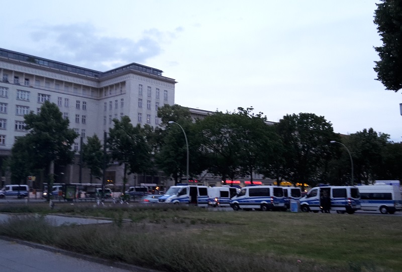 Polizeiaufgebot Demo Friedrichshain
