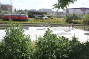 Skateplatz bei den Gleisen Friedrichshain