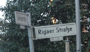 Rigaer Strasse Schild