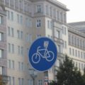 Fahrradwegschild Karl-Marx-Allee Friedrichshain